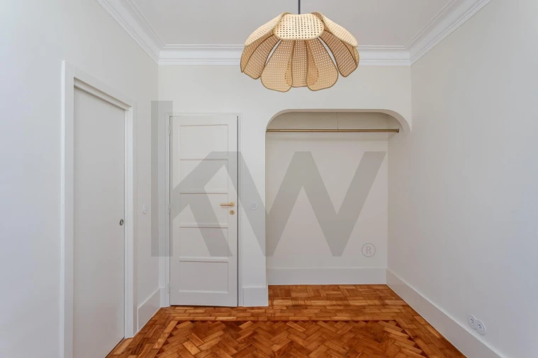 Apartamento T3 para Arrendamento em Alvalade Foto 6