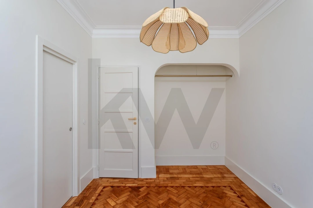 Apartamento T3 para Arrendamento em Alvalade Foto 6