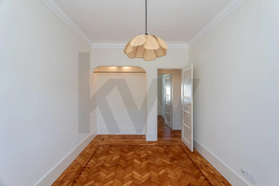 Apartamento T3 para Arrendamento em Alvalade Foto 8
