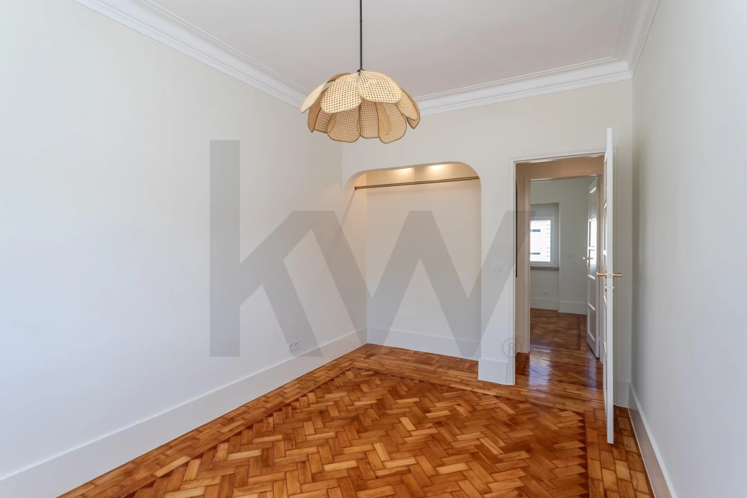 Apartamento T3 para Arrendamento em Alvalade Foto 9