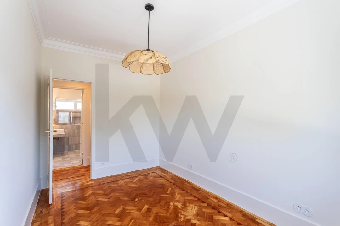 Apartamento T3 para Arrendamento em Alvalade Foto 17