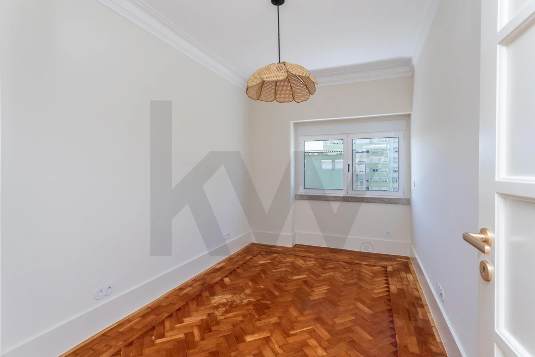 Apartamento T3 para Arrendamento em Alvalade Foto 15