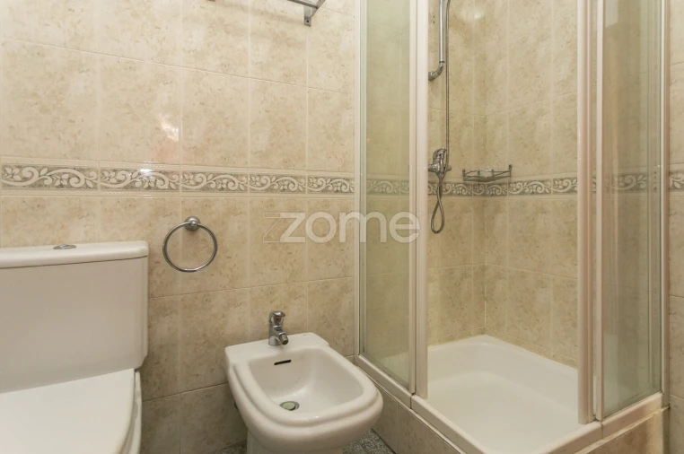 Apartamento T2 para Arrendamento em São Mamede de Infesta e Senhora da Hora Foto 22