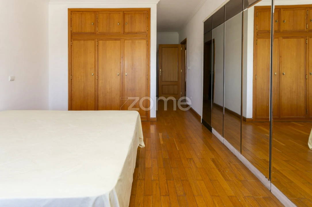 Apartamento T2 para Arrendamento em São Mamede de Infesta e Senhora da Hora Foto 29