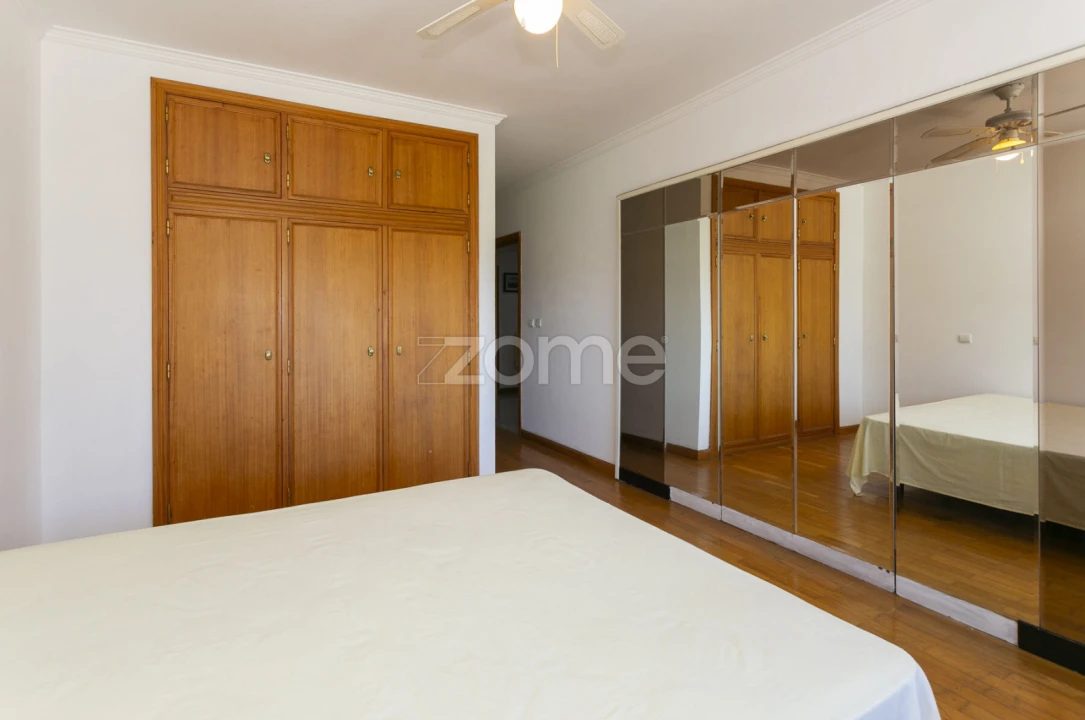 Apartamento T2 para Arrendamento em São Mamede de Infesta e Senhora da Hora Foto 28