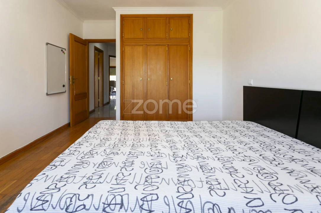 Apartamento T2 para Arrendamento em São Mamede de Infesta e Senhora da Hora Foto 23