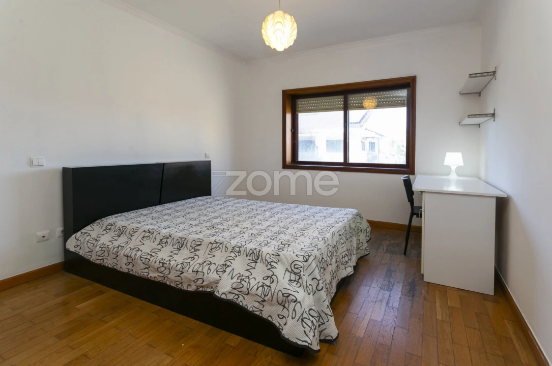 Apartamento T2 para Arrendamento em São Mamede de Infesta e Senhora da Hora Foto 25