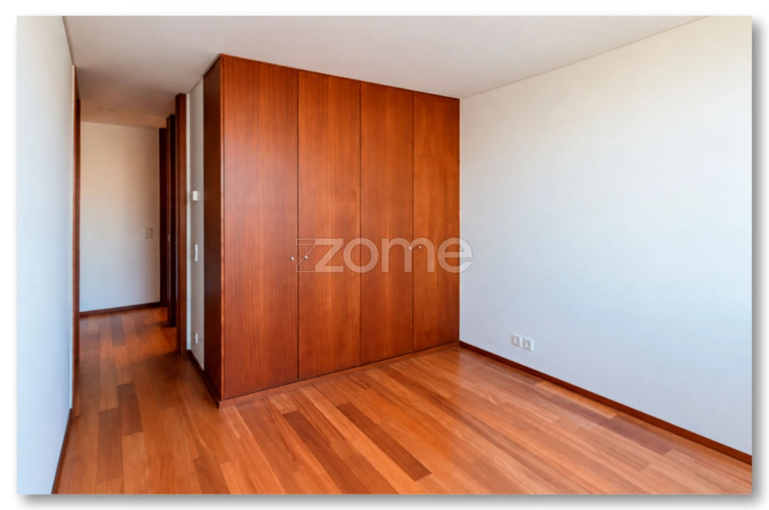 Apartamento T4 para Arrendamento em Matosinhos e Leça da Palmeira Foto 24