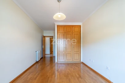 Apartamento T3 para Venda em Castêlo da Maia
