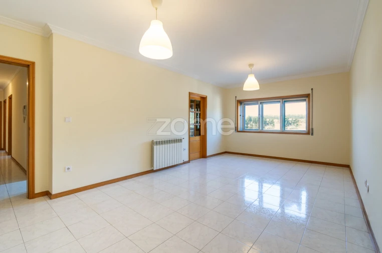 Apartamento T3 para Venda em Castêlo da Maia Foto 3