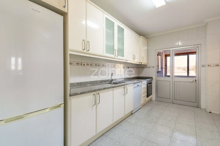 Apartamento T3 para Venda em Castêlo da Maia Foto 7