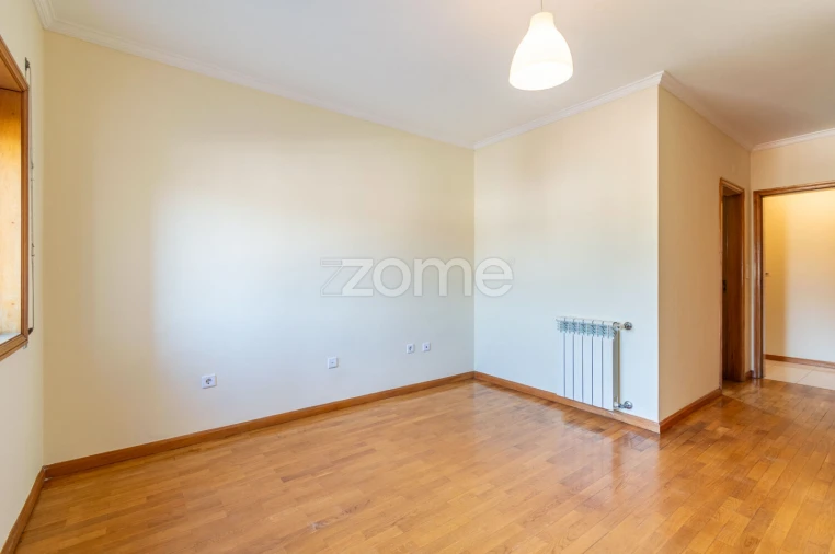 Apartamento T3 para Venda em Castêlo da Maia Foto 17