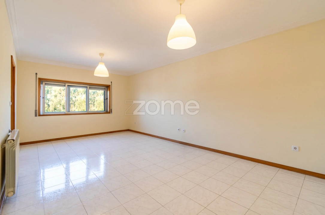 Apartamento T3 para Venda em Castêlo da Maia Foto 5
