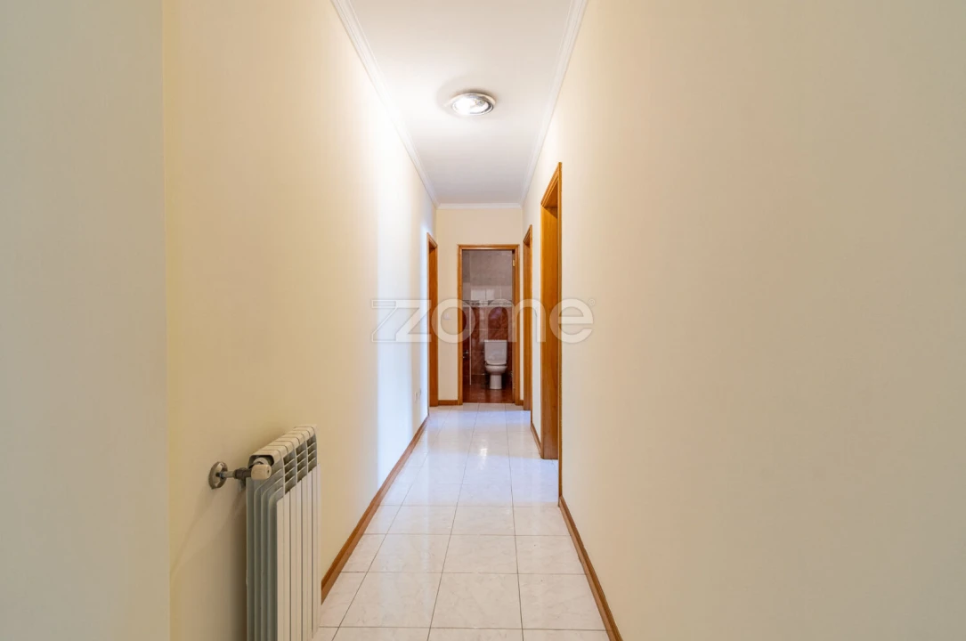 Apartamento T3 para Venda em Castêlo da Maia Foto 12