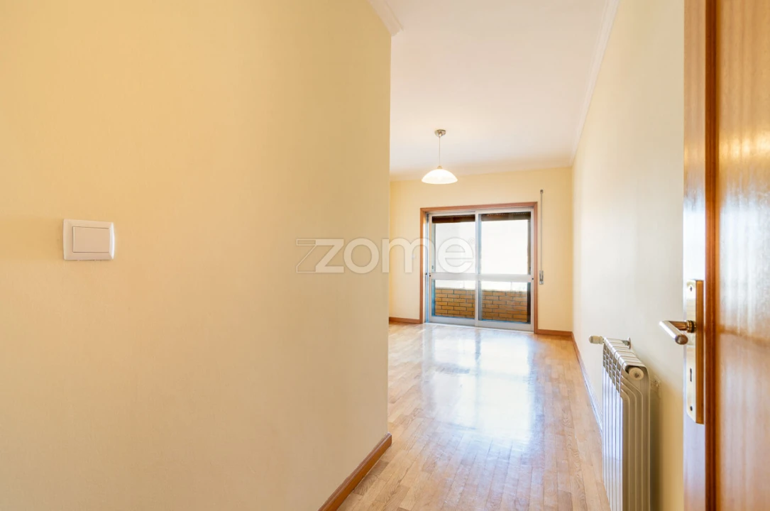 Apartamento T3 para Venda em Castêlo da Maia Foto 21
