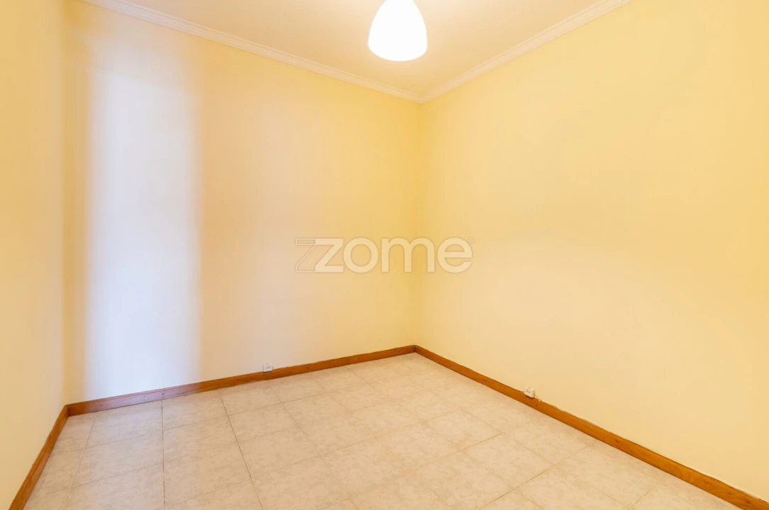 Apartamento T3 para Venda em Castêlo da Maia Foto 31