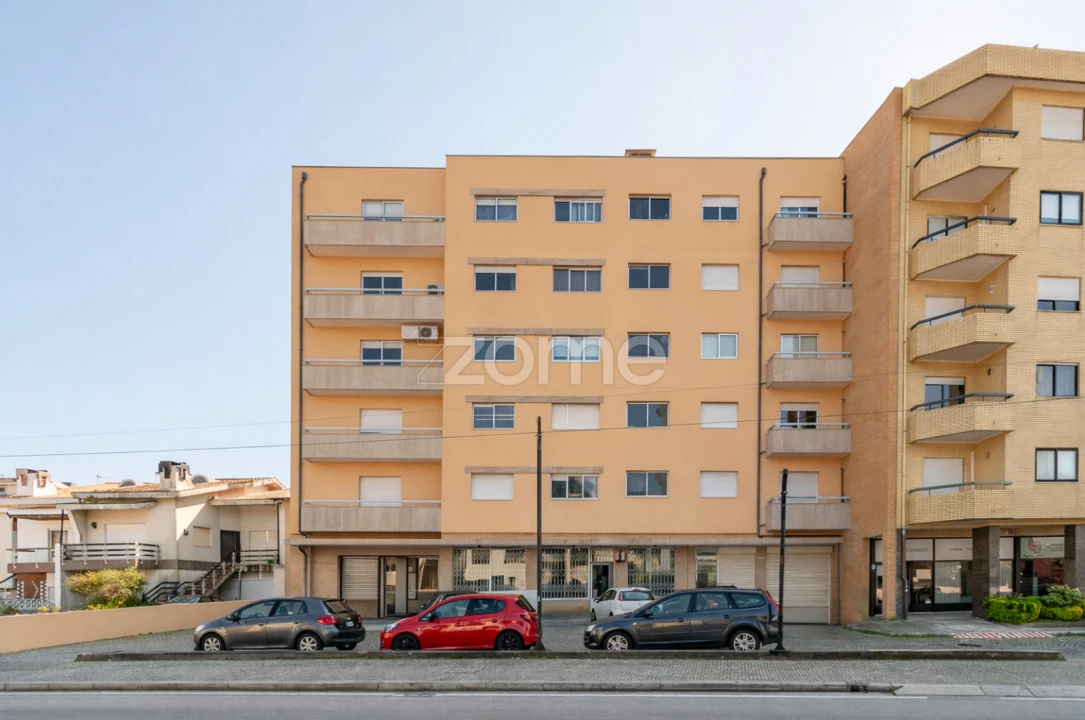 Apartamento T3 para Venda em Castêlo da Maia Foto 41