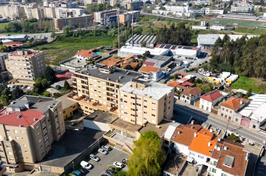 Apartamento T3 para Venda em Castêlo da Maia Foto 38
