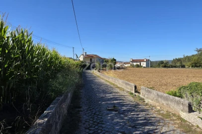 Terreno para Venda em Gamil e Midões