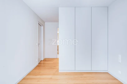 Apartamento T3 para Arrendamento em Santa Marinha e São Pedro da Afurada