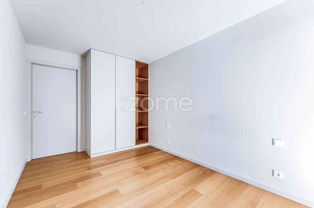 Apartamento T3 para Arrendamento em Santa Marinha e São Pedro da Afurada Foto 12