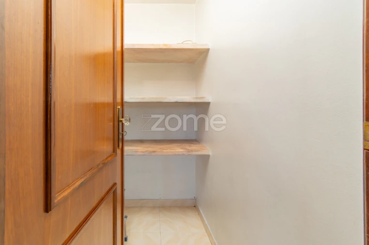 Apartamento T2 para Venda em Carnaxide e Queijas Foto 26
