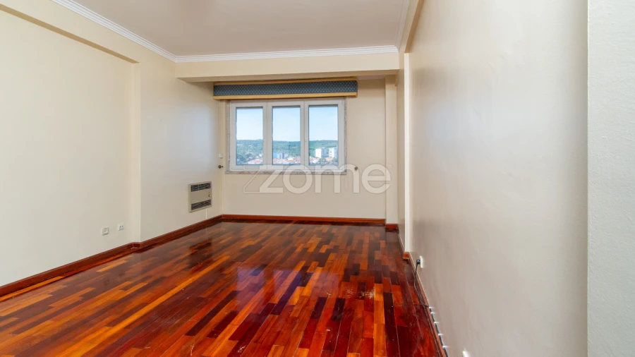 Apartamento T2 para Venda em Carnaxide e Queijas