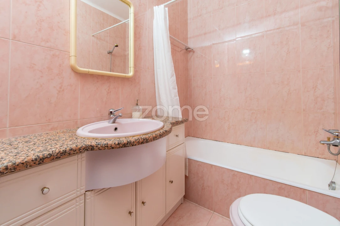Apartamento T2 para Venda em Carnaxide e Queijas Foto 19