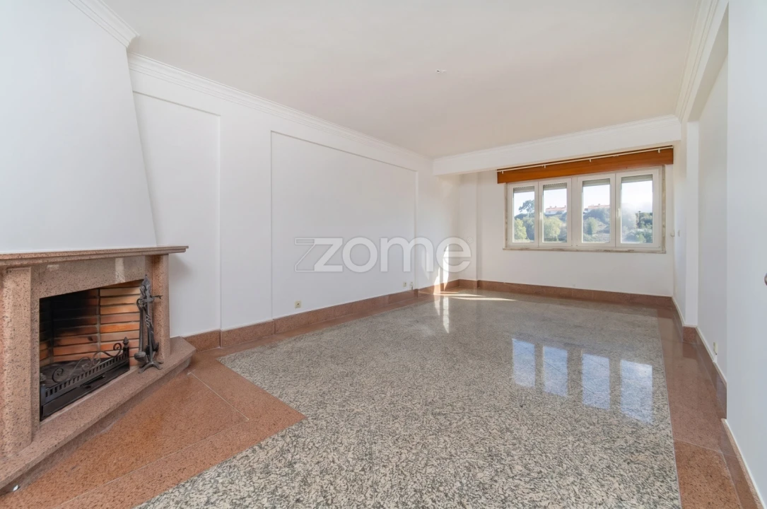 Apartamento T2 para Venda em Carnaxide e Queijas Foto 11