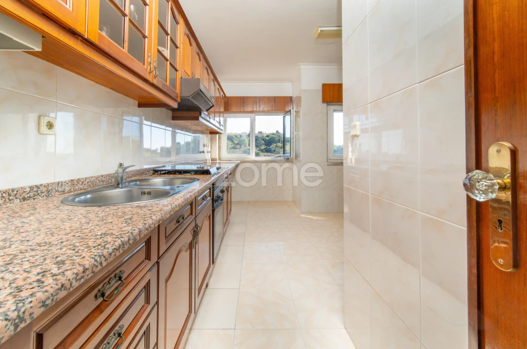 Apartamento T2 para Venda em Carnaxide e Queijas Foto 17