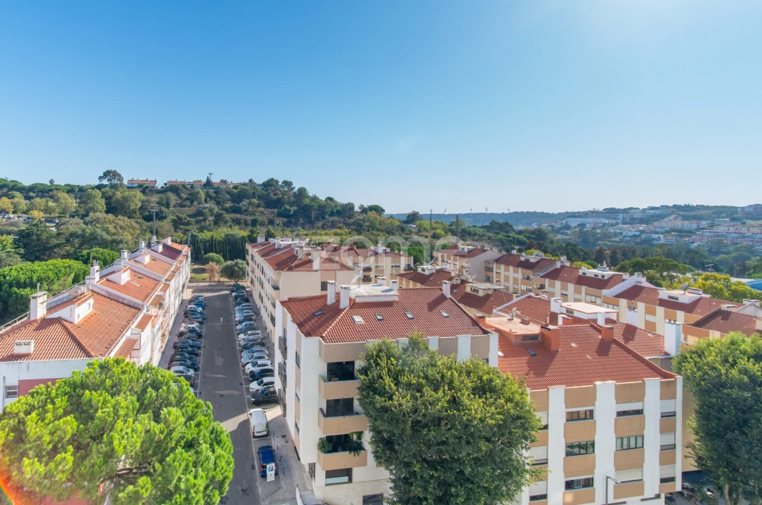 Apartamento T2 para Venda em Carnaxide e Queijas Foto 24