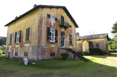 Moradia T8 para Venda em Ponta Delgada (São Sebastião)