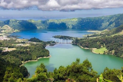 Moradia T8 para Venda em Ponta Delgada (São Sebastião)