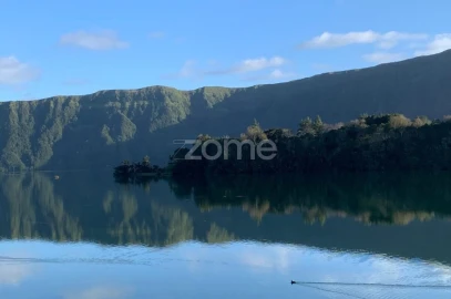 Moradia T8 para Venda em Ponta Delgada (São Sebastião)