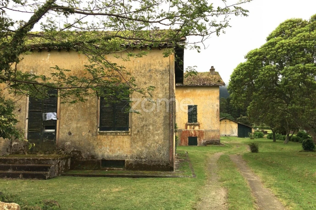 Moradia T8 para Venda em Ponta Delgada (São Sebastião) Foto 5