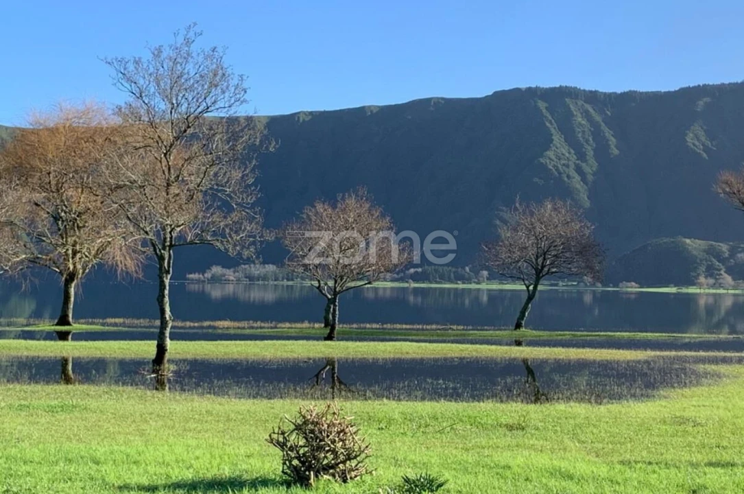 Moradia T8 para Venda em Ponta Delgada (São Sebastião) Foto 10