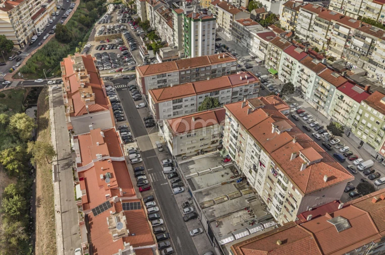 Apartamento T3 para Venda em Queluz e Belas Foto 22