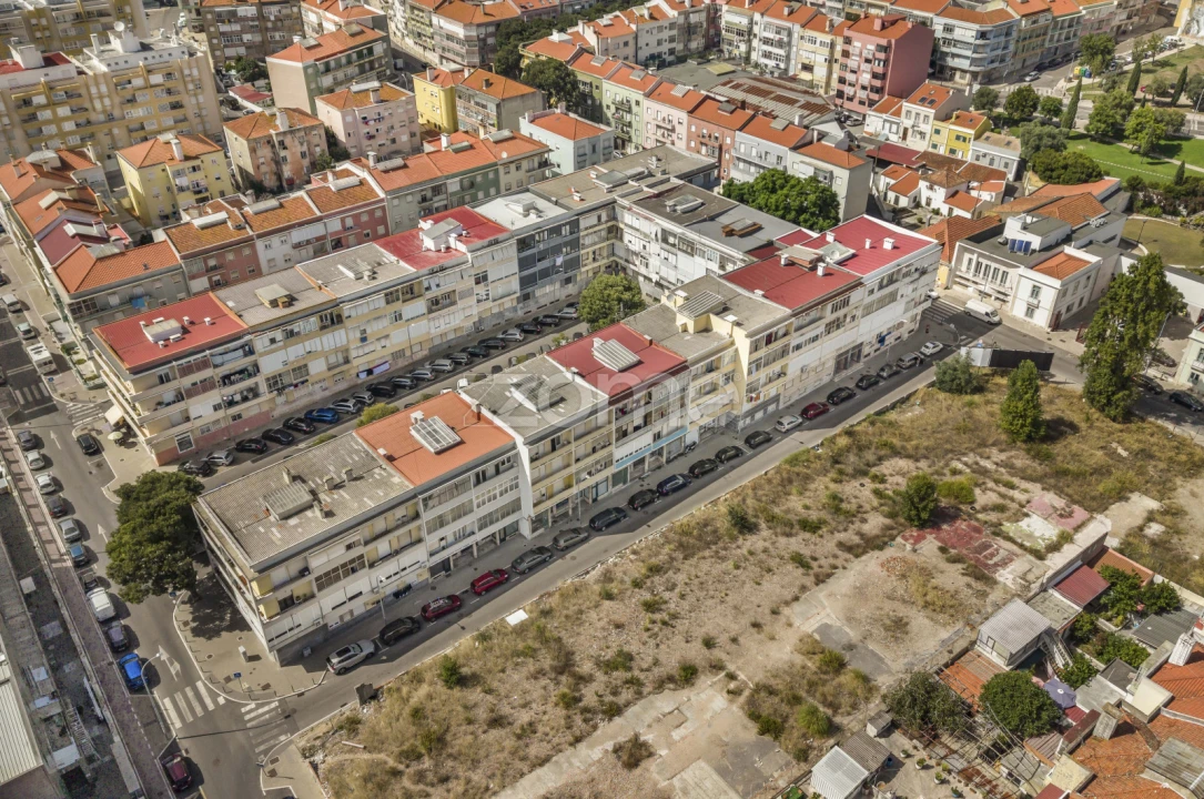 Apartamento T2 para Venda em Falagueira-Venda Nova Foto 16