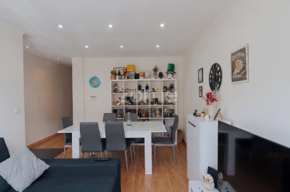 Apartamento T2 para Venda em Falagueira-Venda Nova