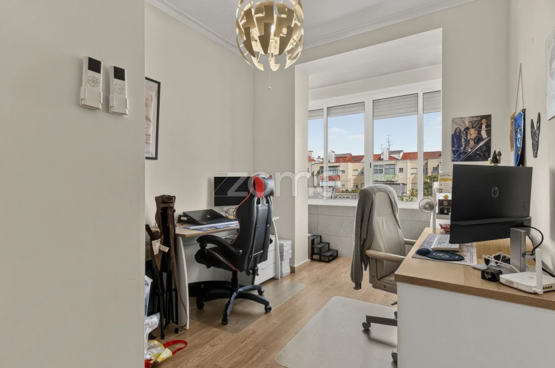Apartamento T2 para Venda em Falagueira-Venda Nova Foto 8