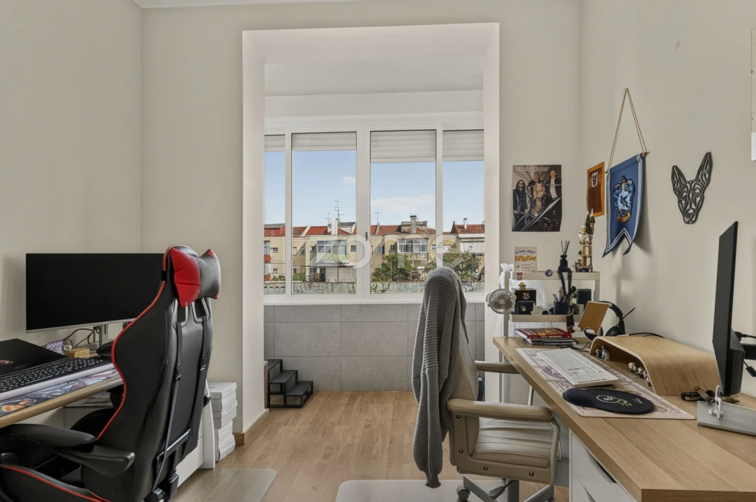 Apartamento T2 para Venda em Falagueira-Venda Nova Foto 9