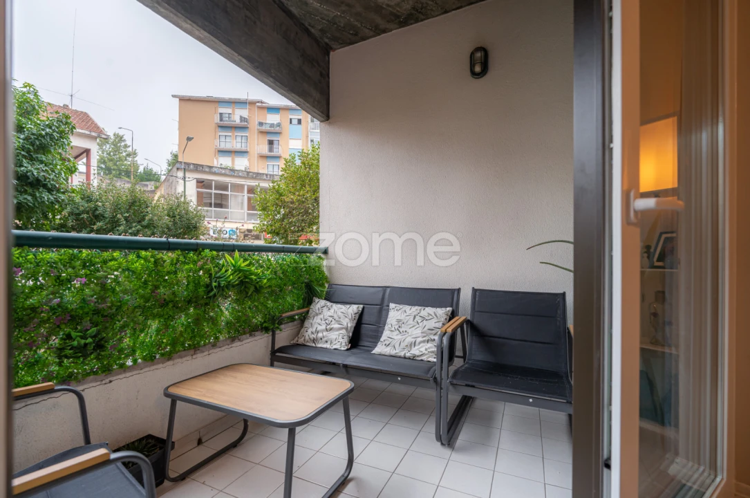 Apartamento T2 para Venda em Santo Antonio dos Olivais Foto 11