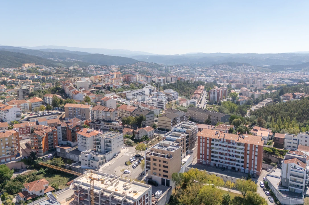 Apartamento T2 para Venda em Santo Antonio dos Olivais Foto 31