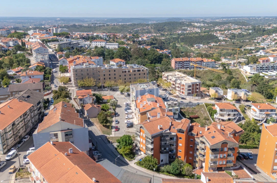 Apartamento T2 para Venda em Santo Antonio dos Olivais Foto 28