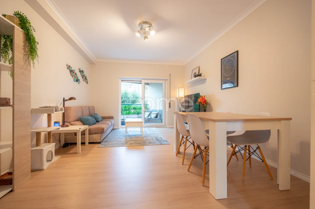 Apartamento T2 para Venda em Santo Antonio dos Olivais Foto 4