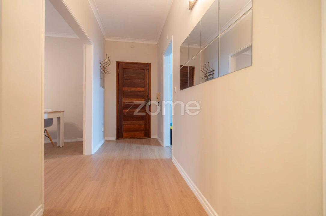 Apartamento T2 para Venda em Santo Antonio dos Olivais Foto 13
