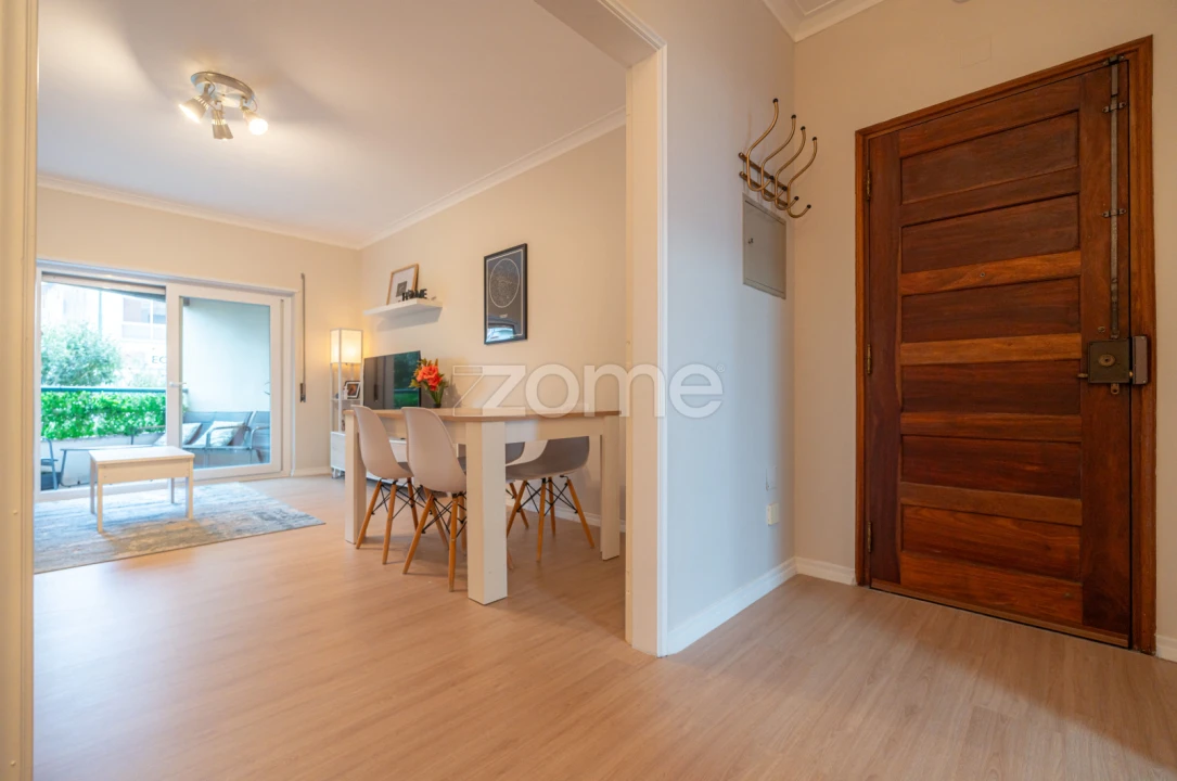 Apartamento T2 para Venda em Santo Antonio dos Olivais Foto 5