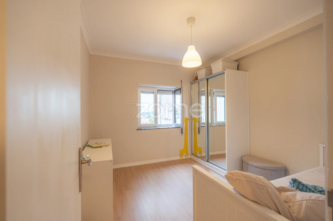Apartamento T2 para Venda em Santo Antonio dos Olivais Foto 24