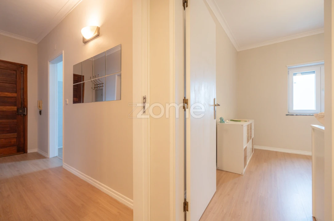 Apartamento T2 para Venda em Santo Antonio dos Olivais Foto 23