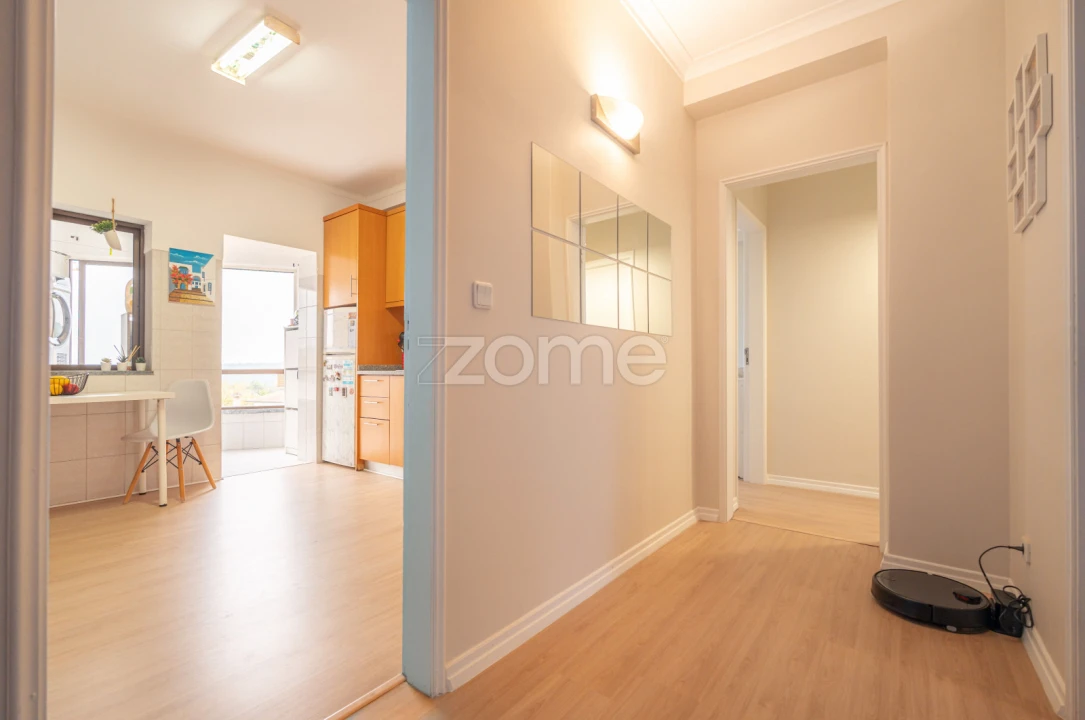 Apartamento T2 para Venda em Santo Antonio dos Olivais Foto 15